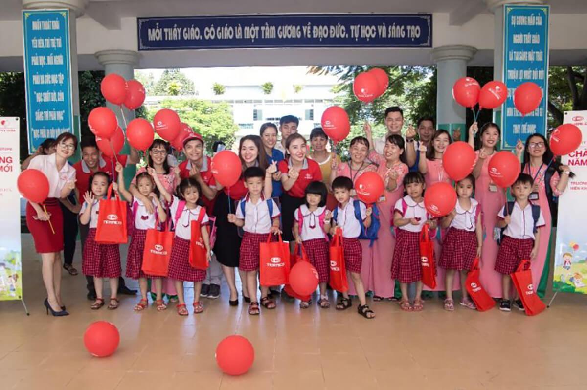 Món quà ý nghĩa ngày khai trường tại vùng đất thép Củ Chi