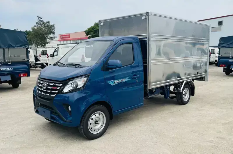 Giá xe tải 900kg thùng kín mới nhất bao nhiêu?